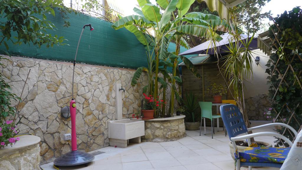 Marina Poetto Bed & Breakfast Cagliari Eksteriør bilde